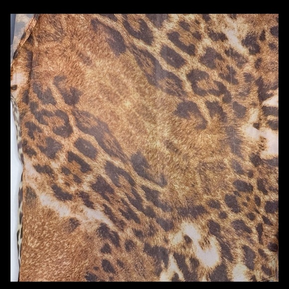 Love J Women’s Semi-Sheer Leopard Cheetah Print-Lo Top M Tan Black Short All - Picture 3 of 16